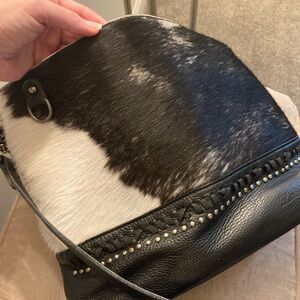 Cowhide leather crossbody by Delilah
